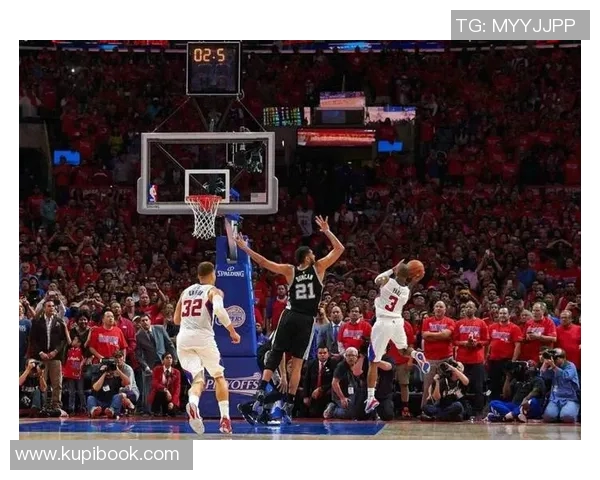 2009年NBA季后赛火箭对爵士的精彩对决回顾与分析